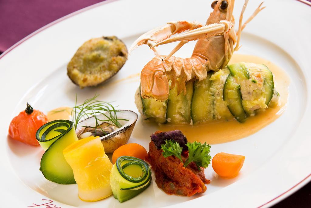 Logis Hotel-Restaurant Le Chene Vert Saint-Pourçain-sur-Sioule Eksteriør billede
